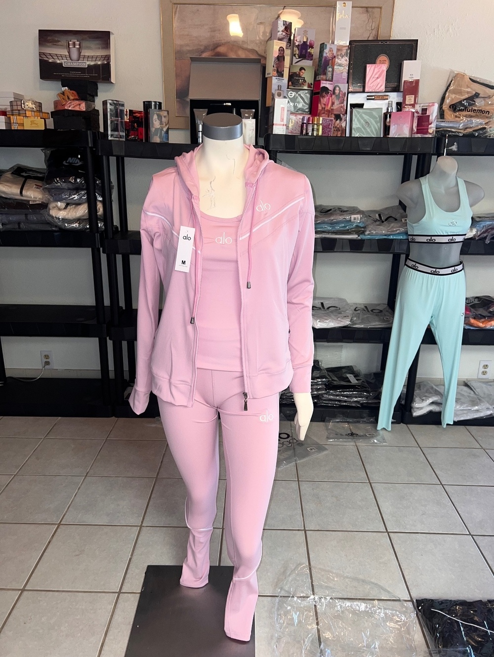 Women’s 3 piece ALO set medium